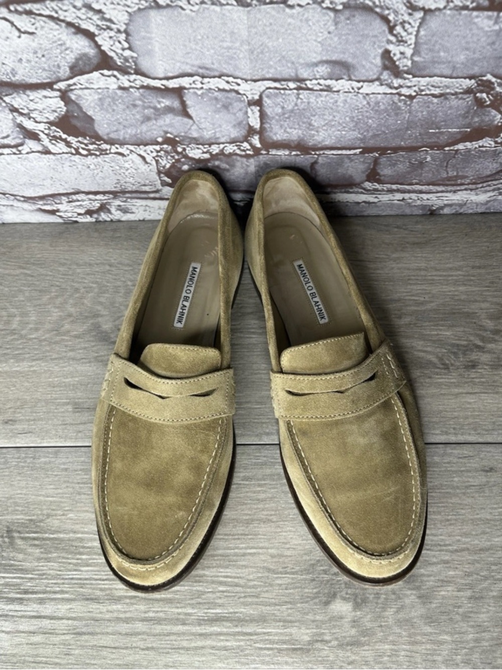 Manolo Blahnik Perry Tan Suede Leather Flat Penny Loafers Women Sz 41EU/10.5M US